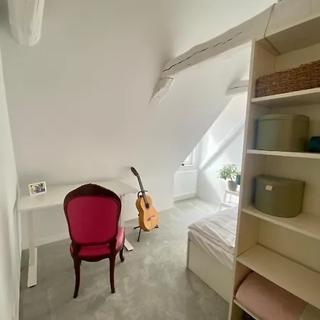 Apartman Stilvolle, Helle Altbauwohnung Am Schloss